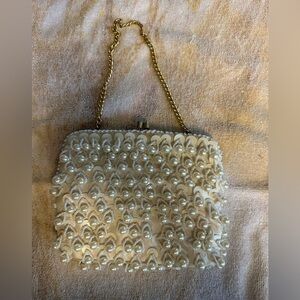 La Regale Cream Pearl Embellished Clutch